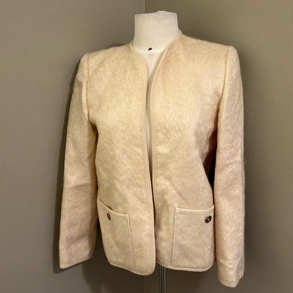 Rannoch Designs Vintage Cream Blazer Size 6